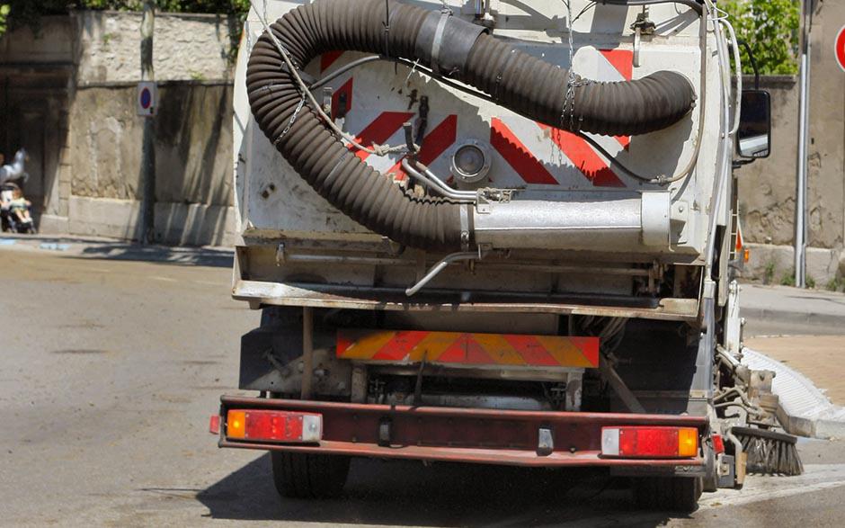 camion pompage assainissement Bobigny